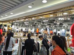 -广州白马服装市场