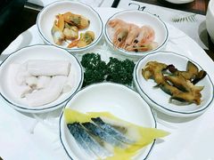 -青瓦餐厅·生鱼片·韩园烤肉(西塔店)