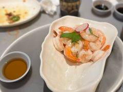 龙井凤尾虾仁-桂满陇·手作小笼包&江南叫花鸡(中山公园店)