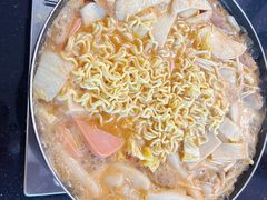 -炙韩料理·部队锅专门店