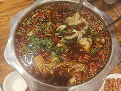 -乡土特色.冷锅鱼.牦牛肉汤锅