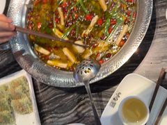 -老船舫·现做活鲜鱼馆(东郊记忆店)