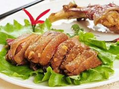 咸蹄髈-聚丰园•湖鲜餐厅(阿红私房菜梅石路店)