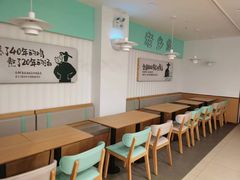 用餐区-老乡鸡(合肥火车站店)