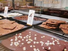 -Laderach 莱德拉(上海环贸iapm店)