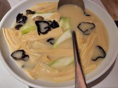 -汤城小厨•粤菜•靓汤(金宝街店)