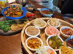 -包整·丝娃娃(一览甲秀楼风景店)