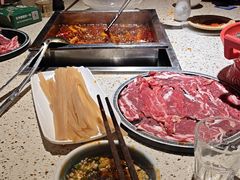 -二荆条·蜀鲜汇城市森林火锅