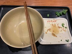 -亮亮面馆(经六路店)