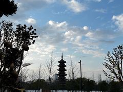 -龙华寺