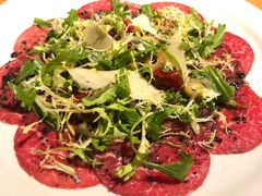 腌制生牛肉片配帕尔马芝士-牛排家(北京王府井澳门中心店)
