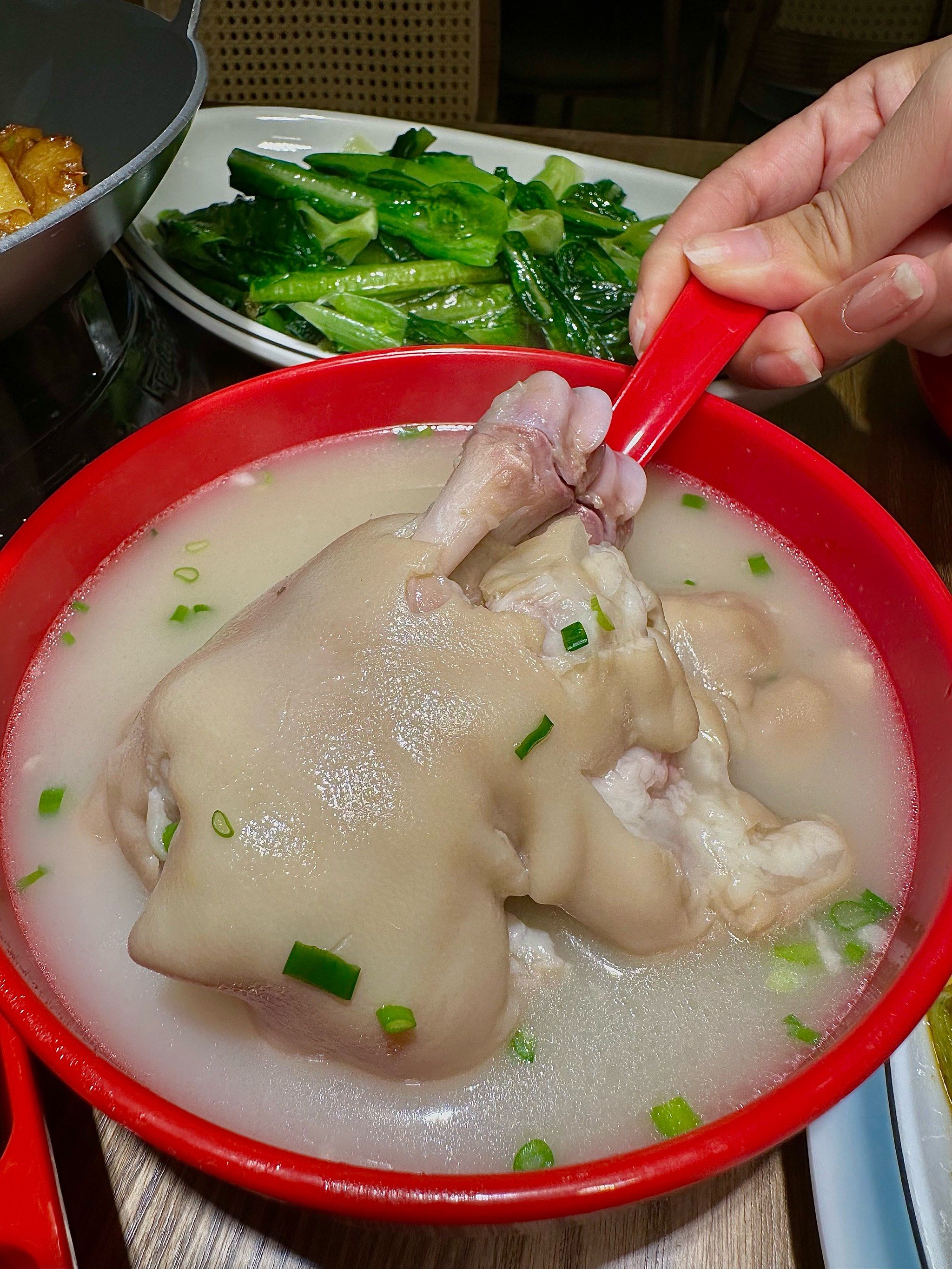 我的宝藏美食集
老牌川菜的蹄花店,经典老店!