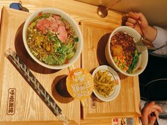 -呼啦面馆·头牌豌杂面(珠江国际B区店)
