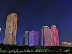 -万绿园