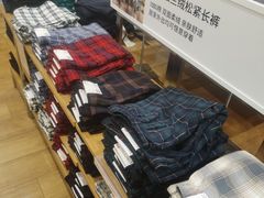 -优衣库(太原龙湖万达广场店)