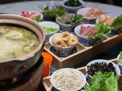 -聚汇三少·龙虾·中餐厅(莫邪路新天地店)