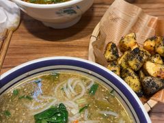 -云阿蛮云南生烫牛肉米线(奉贤路店)