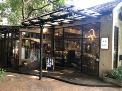 -莓园冰淇淋店