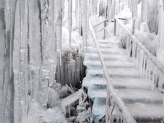 -大平台龙居瀑布旅游区