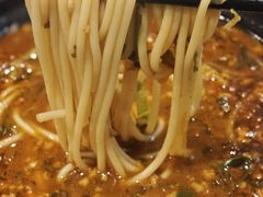 -香巴拉云南餐厅(华莱坞店)