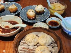 -鑫震源·苏式大虾生煎(山塘街店)