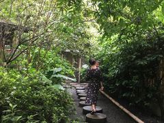 -乐领拈花溪·林涧食韵