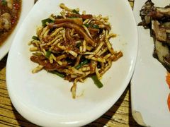 折耳根拌耳丝-听香·678茶铺(猛追湾店)