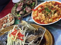 -乡土特色.冷锅鱼.牦牛肉汤锅