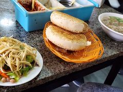 烧饼-清真喜兰老丁羊汤特色小吃