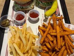 -The Habit Burger Grill 哈比特汉堡(复兴soho店)