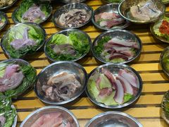 -尚品海鲜肥牛自助火锅(湖明店)