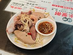 白灼猪杂-禄粥·广府味·煲仔粥·宵夜·明档现做(江南西店)