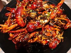 -巴厘龙虾·榜首油焖大虾(音乐学院·沿江酒馆店)