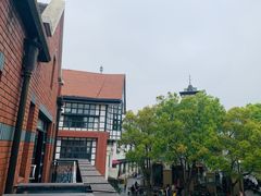 -钟书阁(松江泰晤士小镇店)