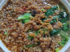 三鲜米线-老字号杨坡红油米线腊汁肉夹馍(东四道巷店)