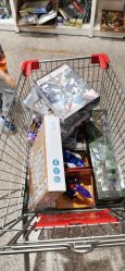 -逝水玩具折扣店