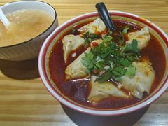 -八二小区抄手(龙湖上城天街店)