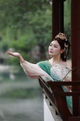 -一揽芳华汉服旗袍体验馆(拙政园店)