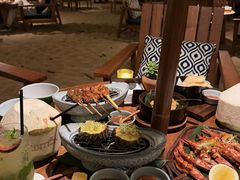 -三亚艾迪逊酒店·海滩烧烤 BARBACOA·现场乐队·浪漫晚餐·烧烤海鲜