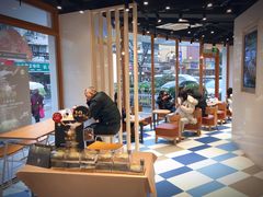 -85度C(生甜甜圈研究工坊·上海平凉店)