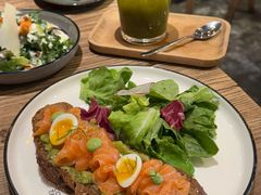 -Common Table · Brunch & Coffee