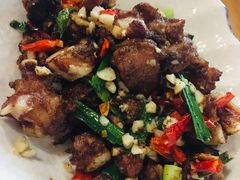 蒜香脆骨-万景饭店·鱼街农家菜