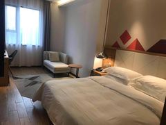 -柏曼酒店(广州天河体育中心林和西地铁站店)