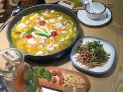 -山城外·非遗酸菜鱼(新都汇融店)