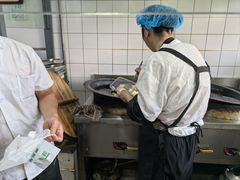 -黄阿姨锅贴大王(万航渡路店)