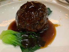 松茸蟹粉狮子头-老正兴菜馆(福州路店)