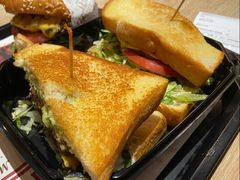 -The Habit Burger Grill 哈比特汉堡(复兴soho店)