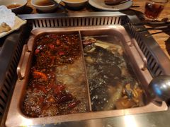-老牌坊云南鱼豆花火锅(爱建店)