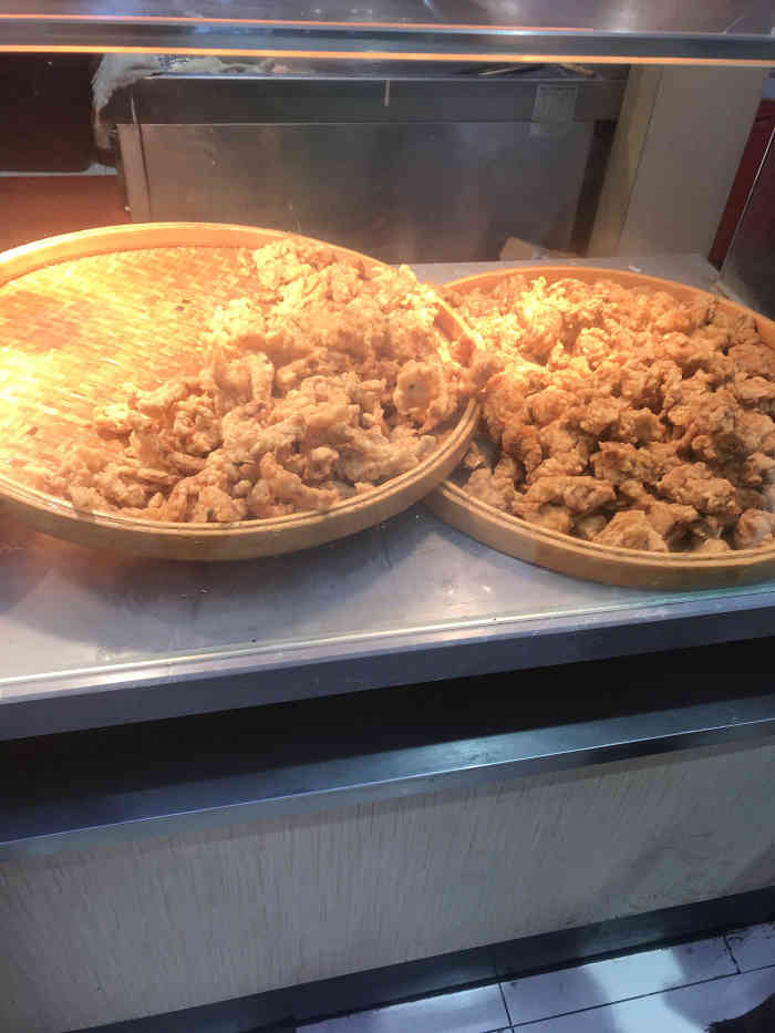 刘酥肉(嘉兴八佰伴店)-"被颜值吸引,入坑点赞!环境95:一开始.