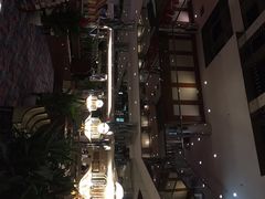 -燕山大酒店